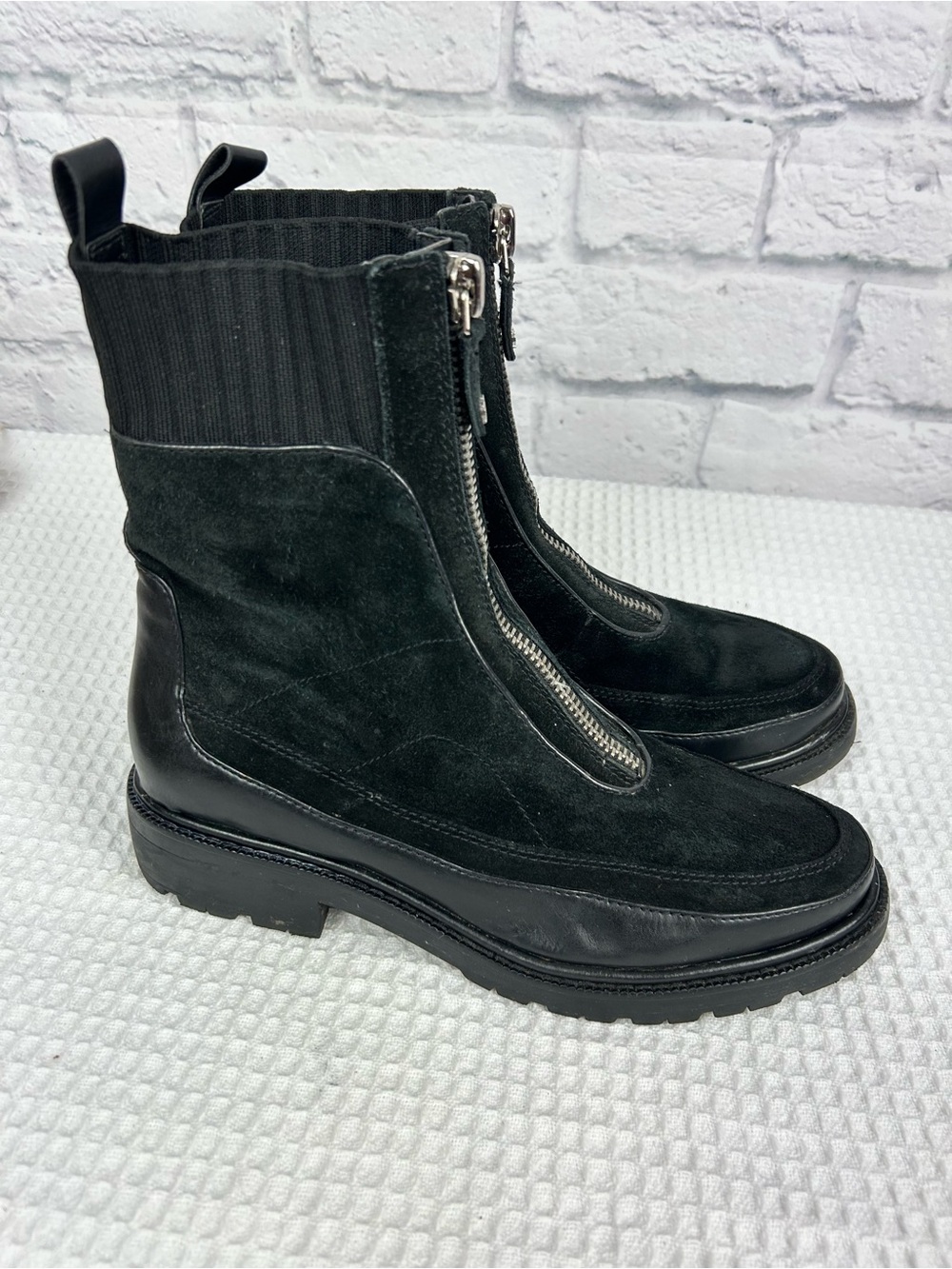 Sam Edelman Black Suede Leather Front Zip Lug Sole Ankle Boots Women’s 9